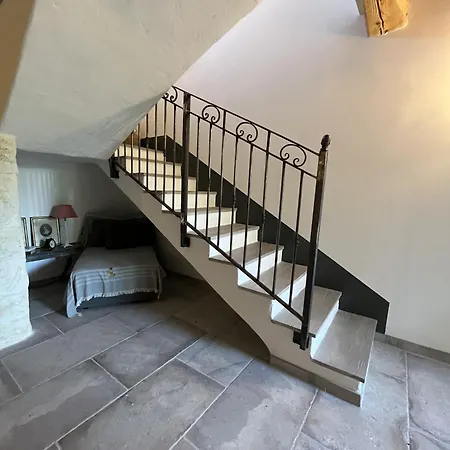 Une Maison Dans Un Mas Holiday home Vauvert
